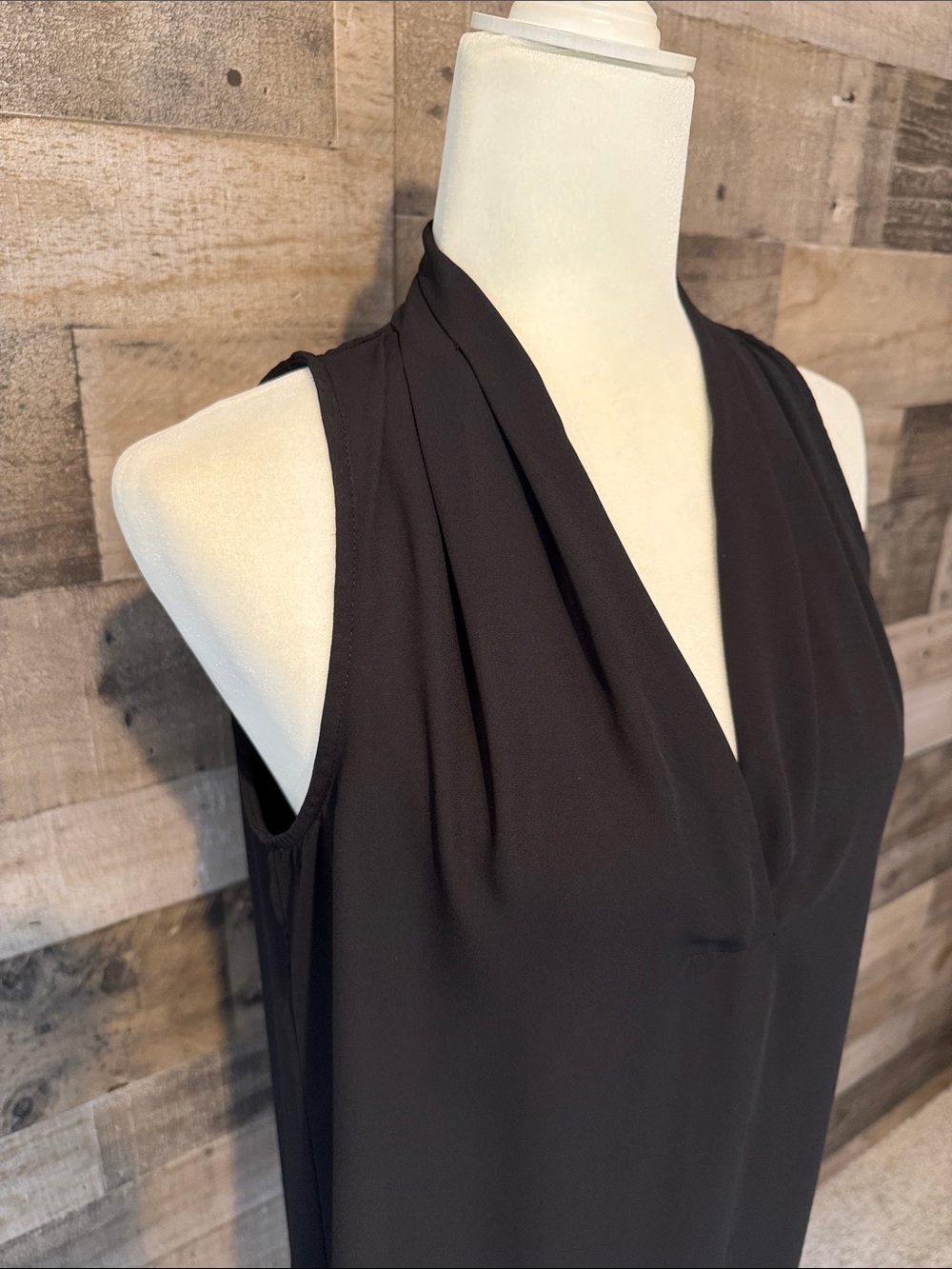 Vince Camuto Sheer Sleeveless Top Size S - Picture 5 of 14